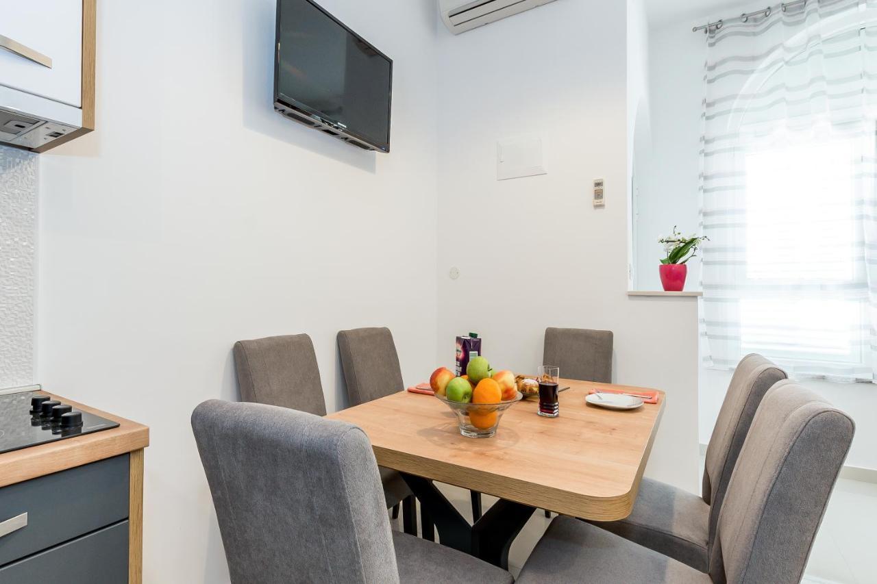 Apartmani Vesna Grebaštica エクステリア 写真