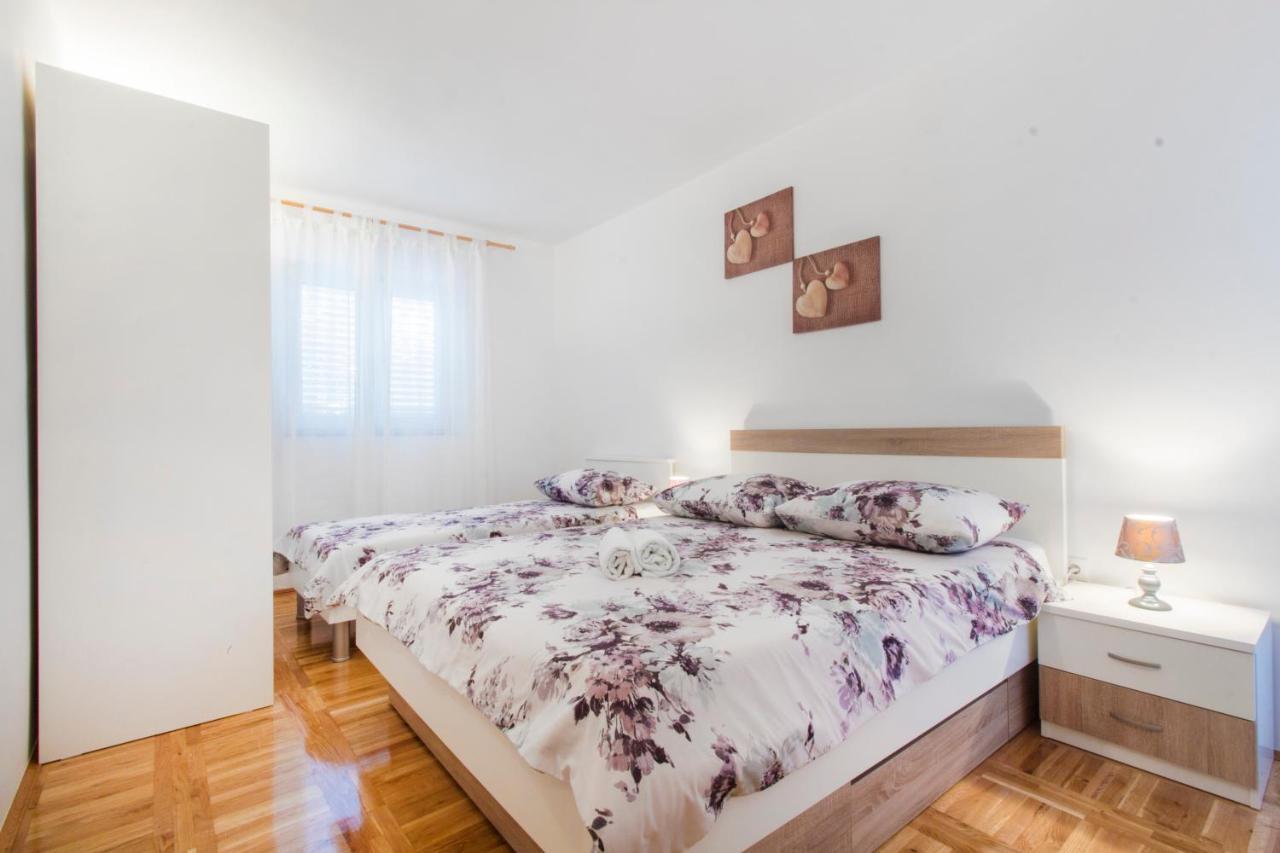 Apartmani Vesna Grebaštica エクステリア 写真
