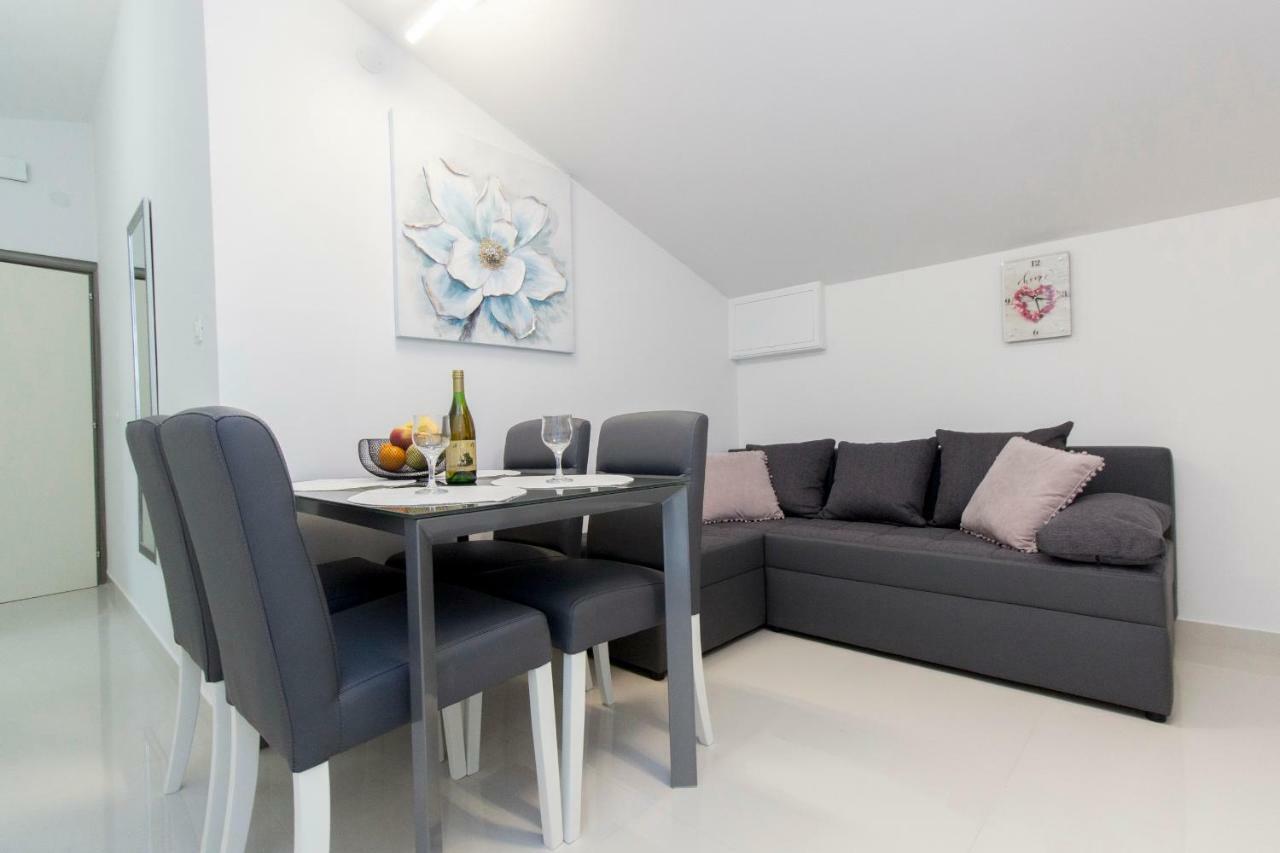 Apartmani Vesna Grebaštica エクステリア 写真