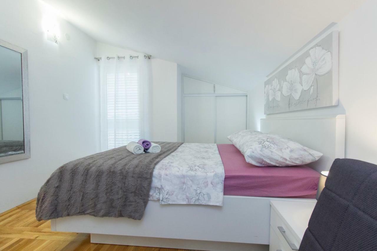 Apartmani Vesna Grebaštica エクステリア 写真