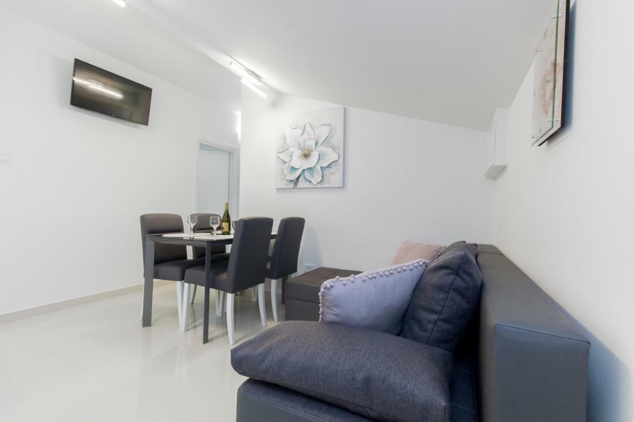 Apartmani Vesna Grebaštica エクステリア 写真