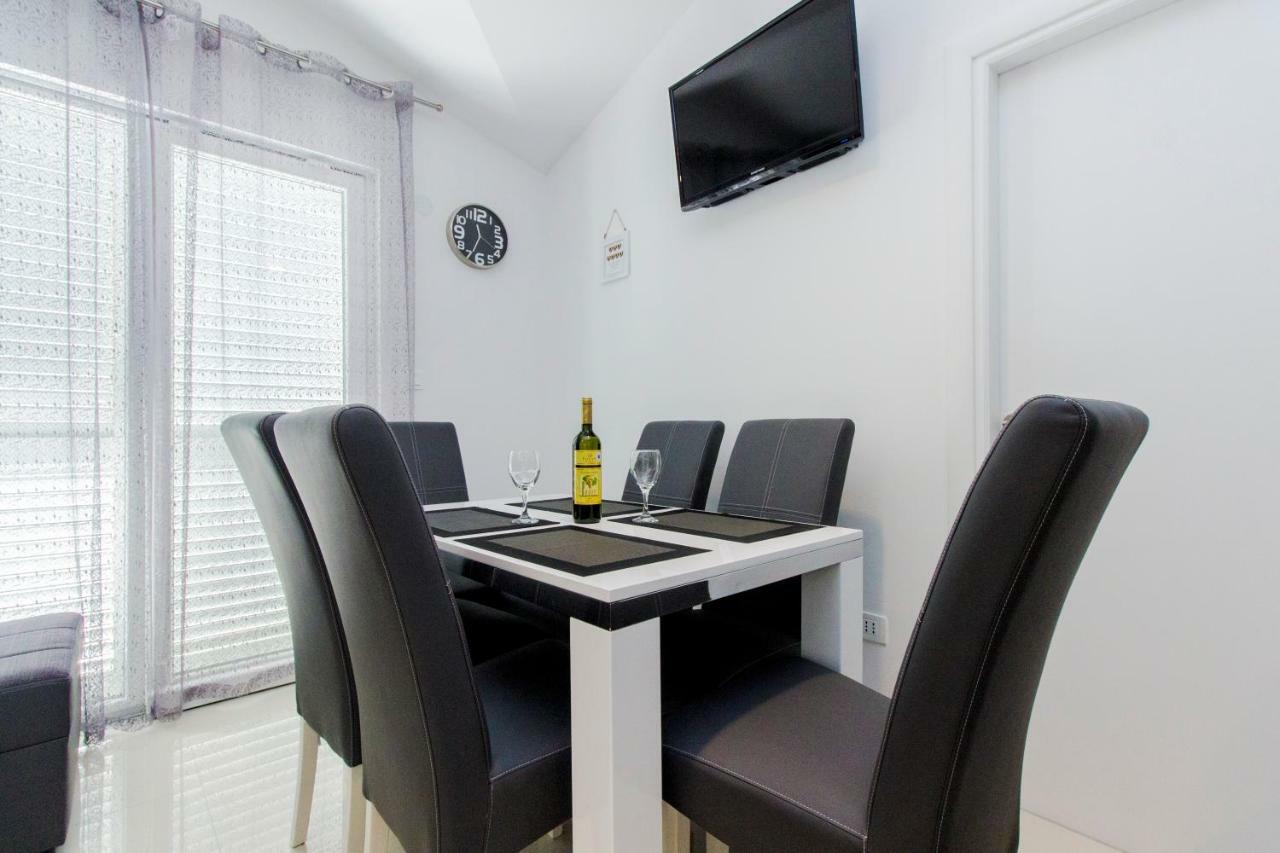 Apartmani Vesna Grebaštica エクステリア 写真